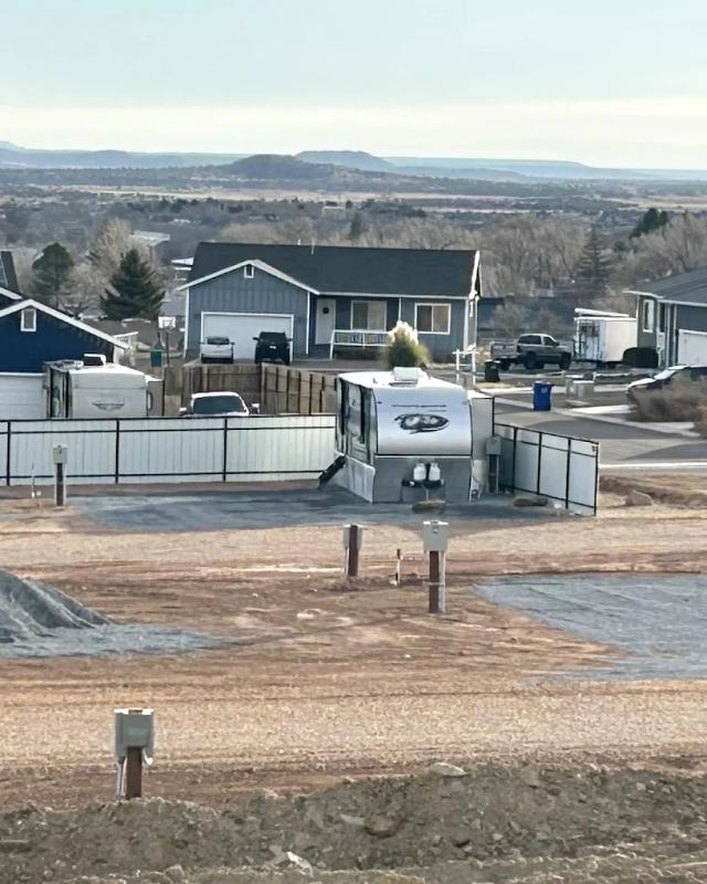 Silver Creek Luxury RV Resort — RV parking in Taylor, Arizona