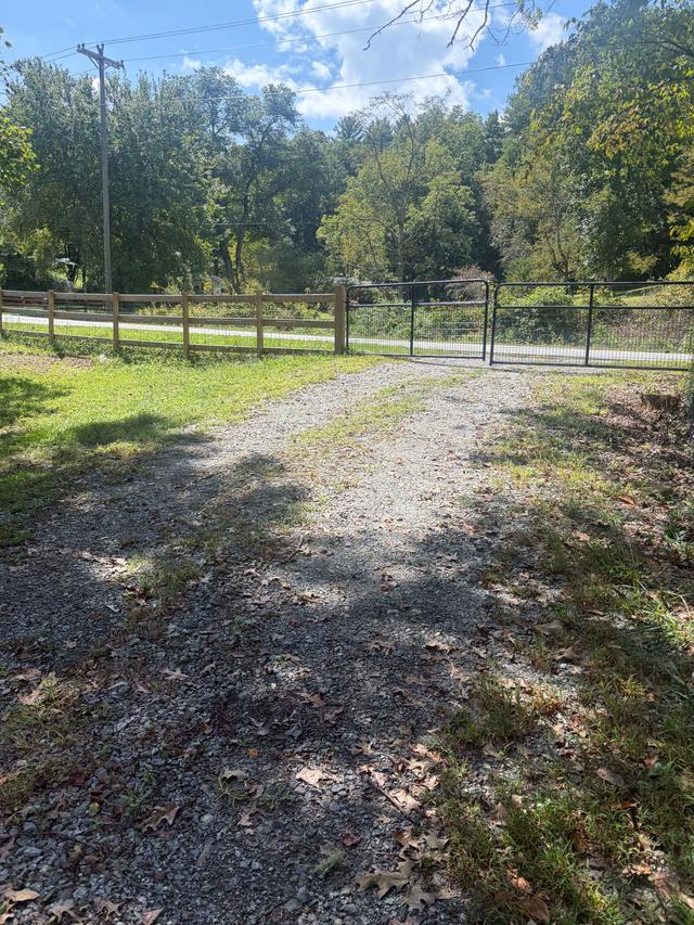 Private RV Pad Rental Opportunity 30 minutes from Asheville NC — RV parking in Hendersonville, North Carolina