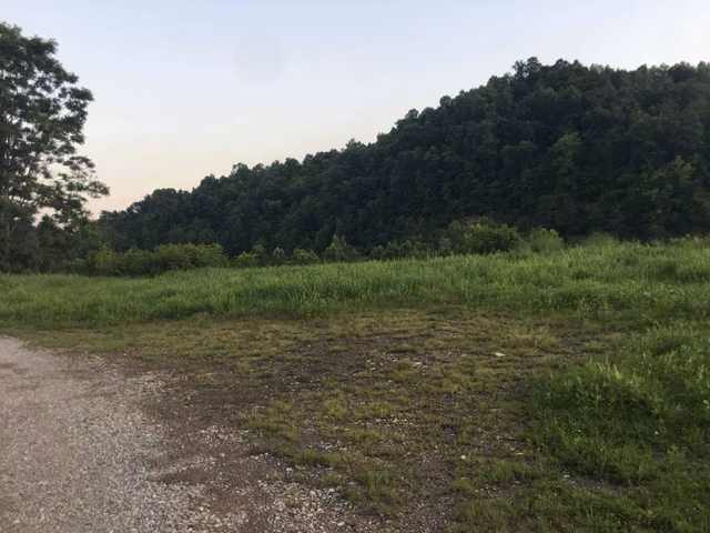 Rock Mountain Ranch — RV parking in Grace, Kentucky